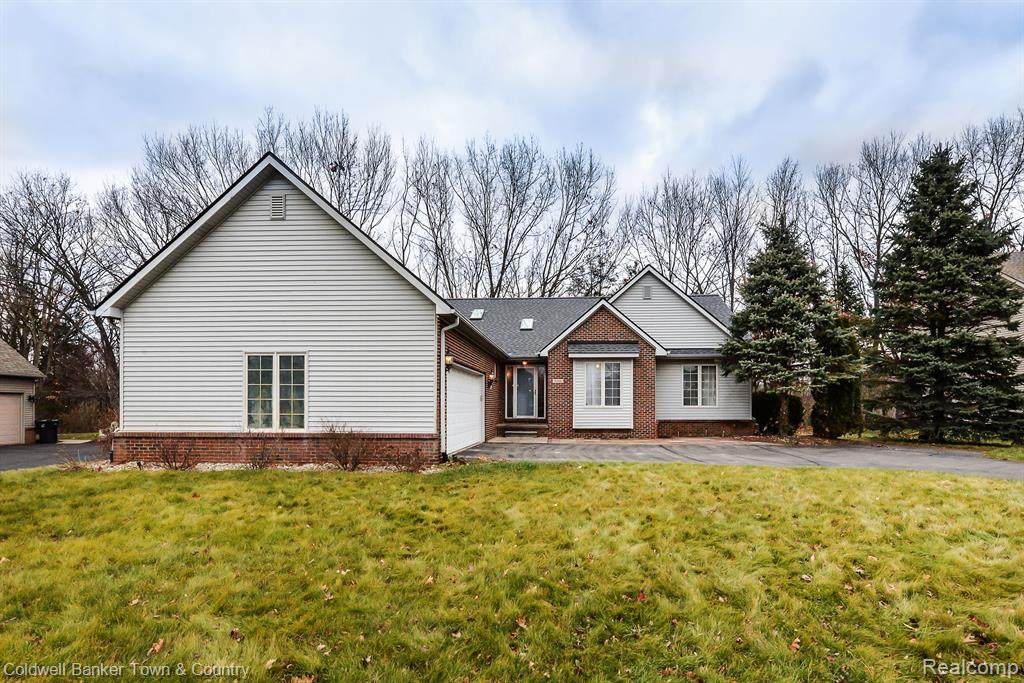 6884 Alta Drive - Photo 1