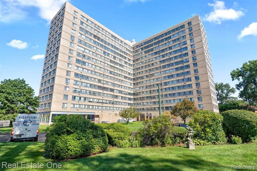 8900 Jefferson Avenue - Photo 1