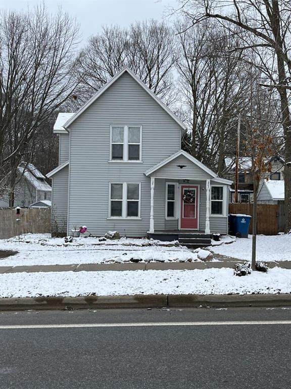 207 Grand Rapids Street - Photo 1