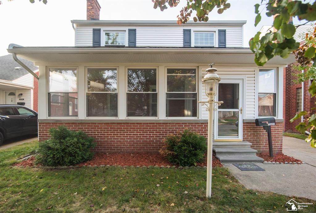 13305 Commonwealth - Photo 1
