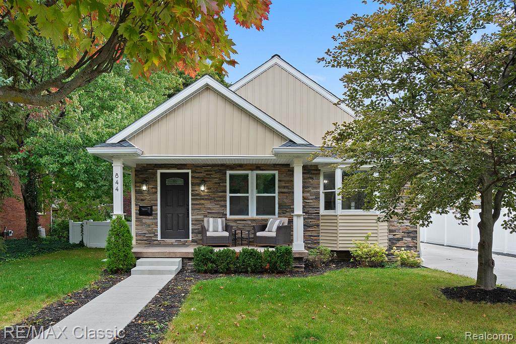 844 Ross Street - Photo 1