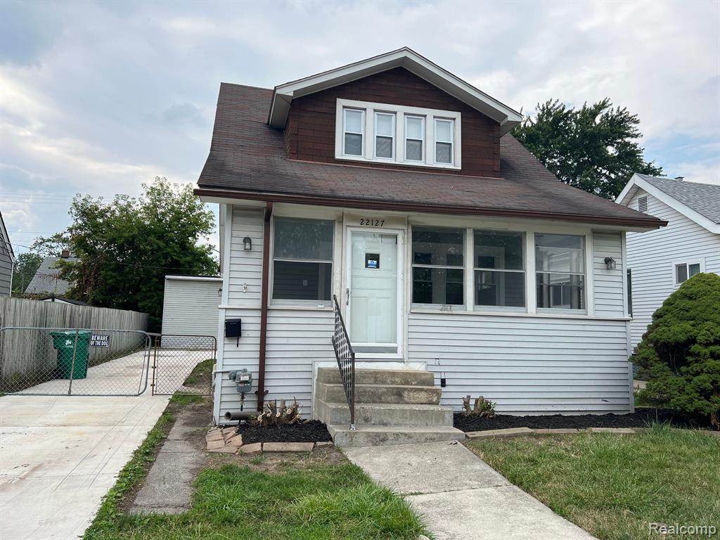 22127 Cushing Avenue - Photo 1