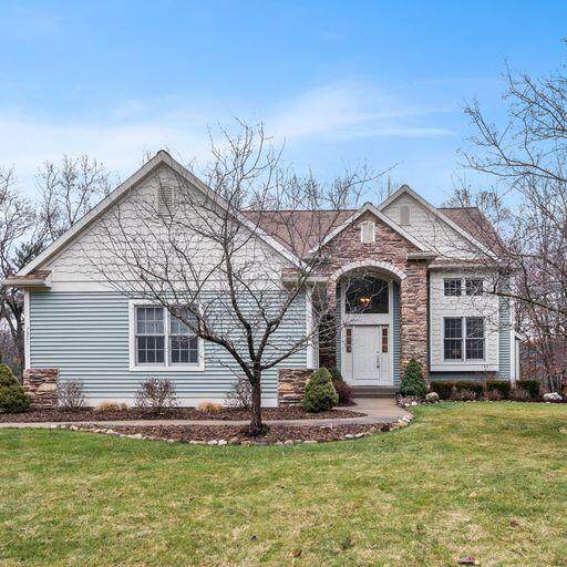 7901 Sandy Hollow Drive - Photo 1