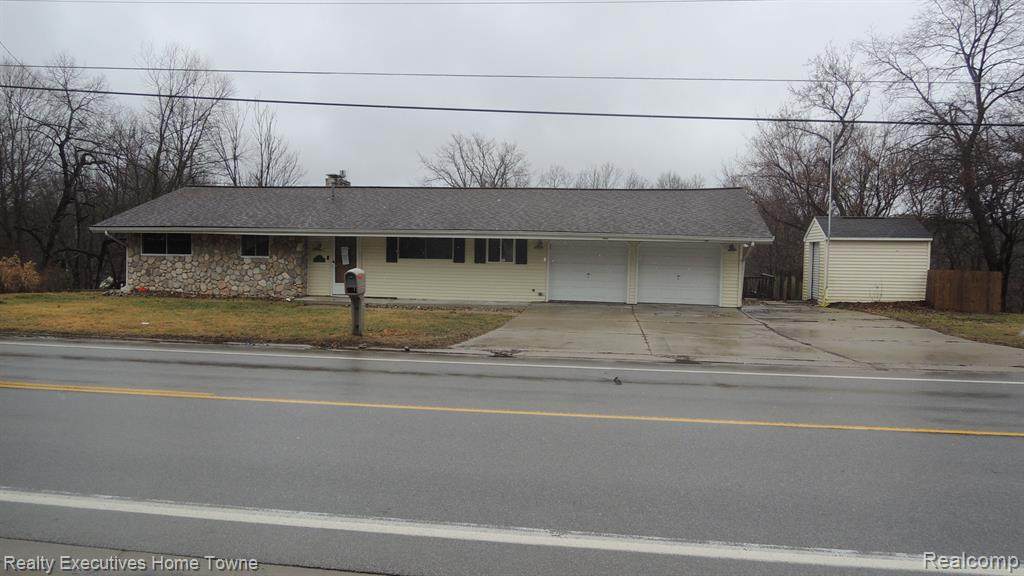 4167 River Road - Photo 1
