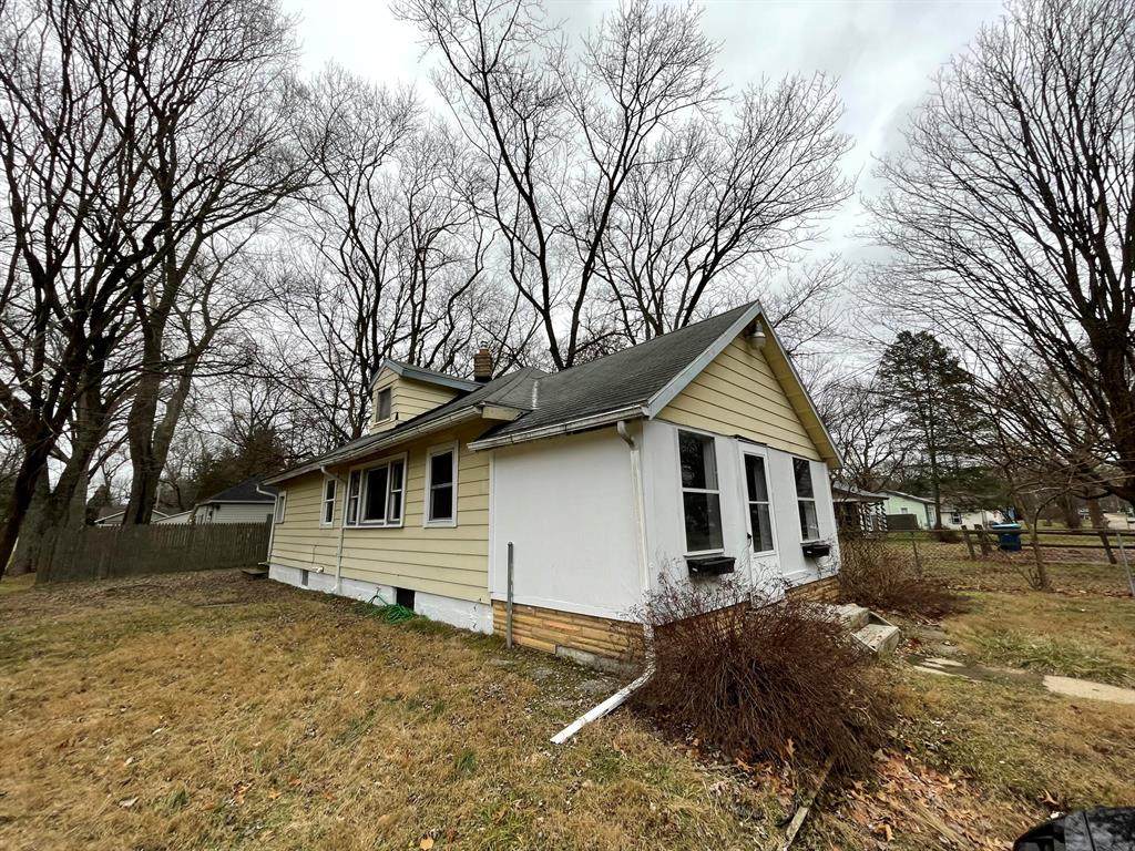 2242 Stevens Avenue - Photo 1