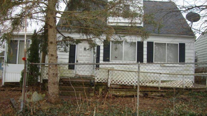 1252 Decamp - Photo 1