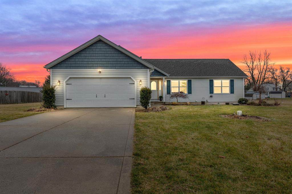 787 Village Ln - Photo 1