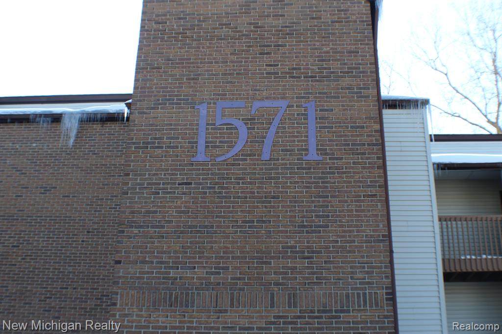 1457 W Pond Dr #12 - Photo 1