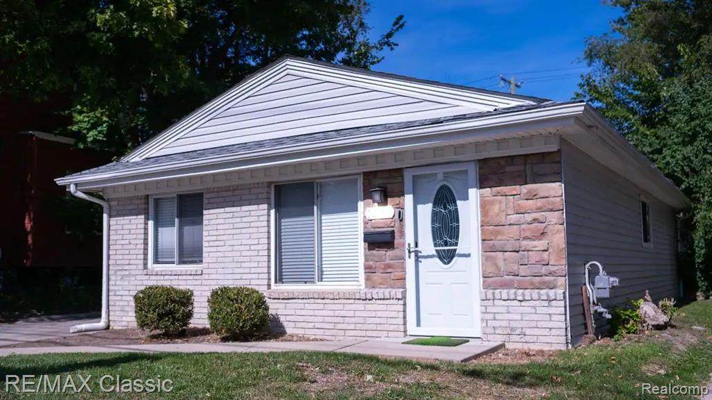 1205 14 MILE Road - Photo 1