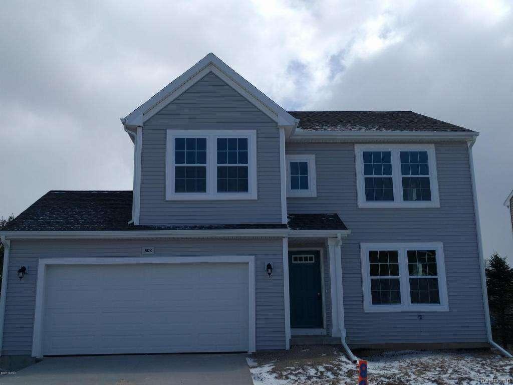 802 Strauss - Photo 1