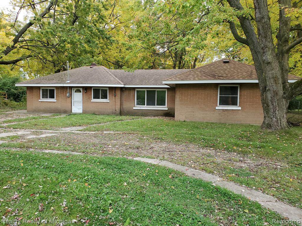 1035 Stanley Road - Photo 1