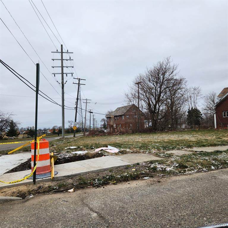 13401 Justine Street - Photo 1