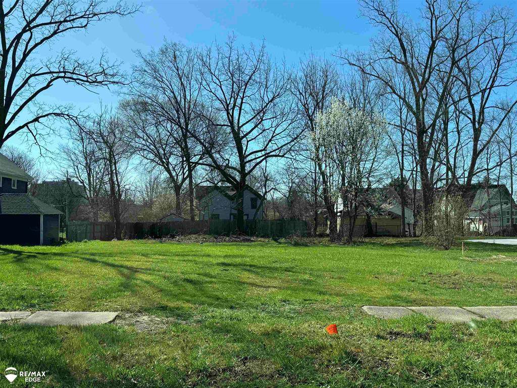407 2nd Avenue - Photo 1