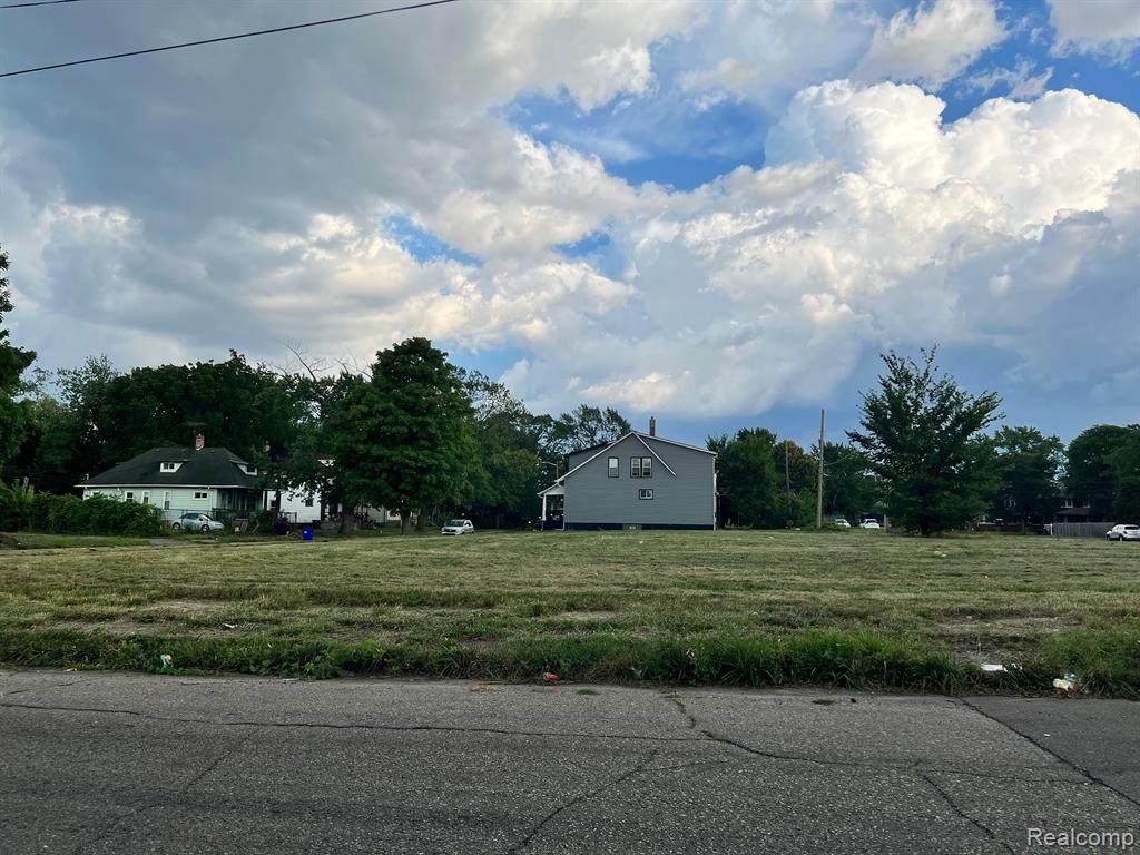 2105 La Salle - Photo 1