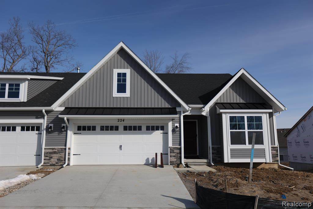 1012 Camellia Circle - Photo 1