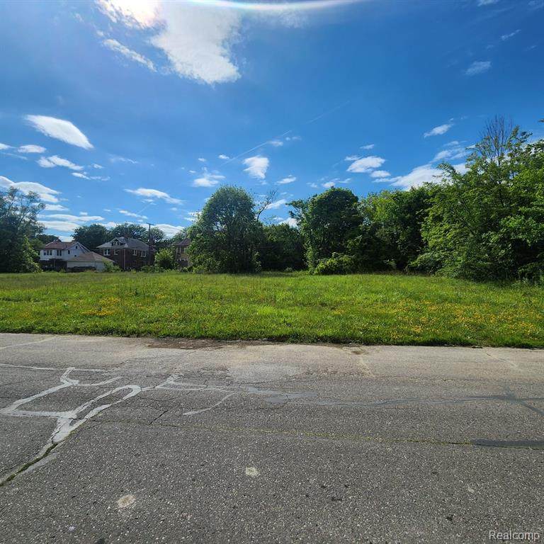 5040 Fernwood Street - Photo 1