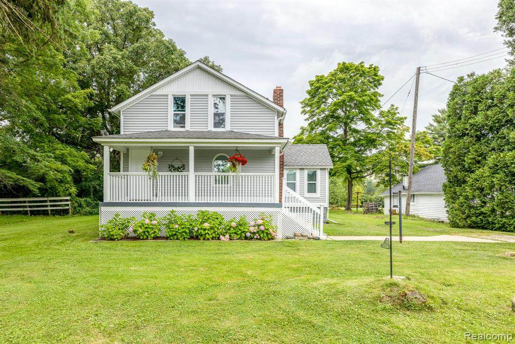 1812 River Road - Photo 1