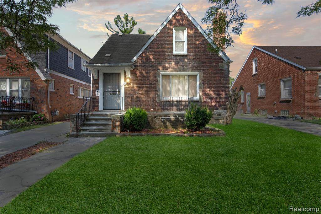 15859 Rutherford Street - Photo 1