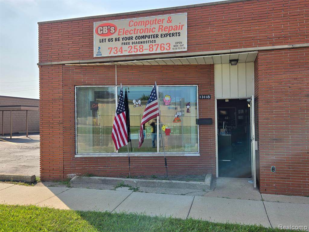 13118 Fort Street - Photo 1