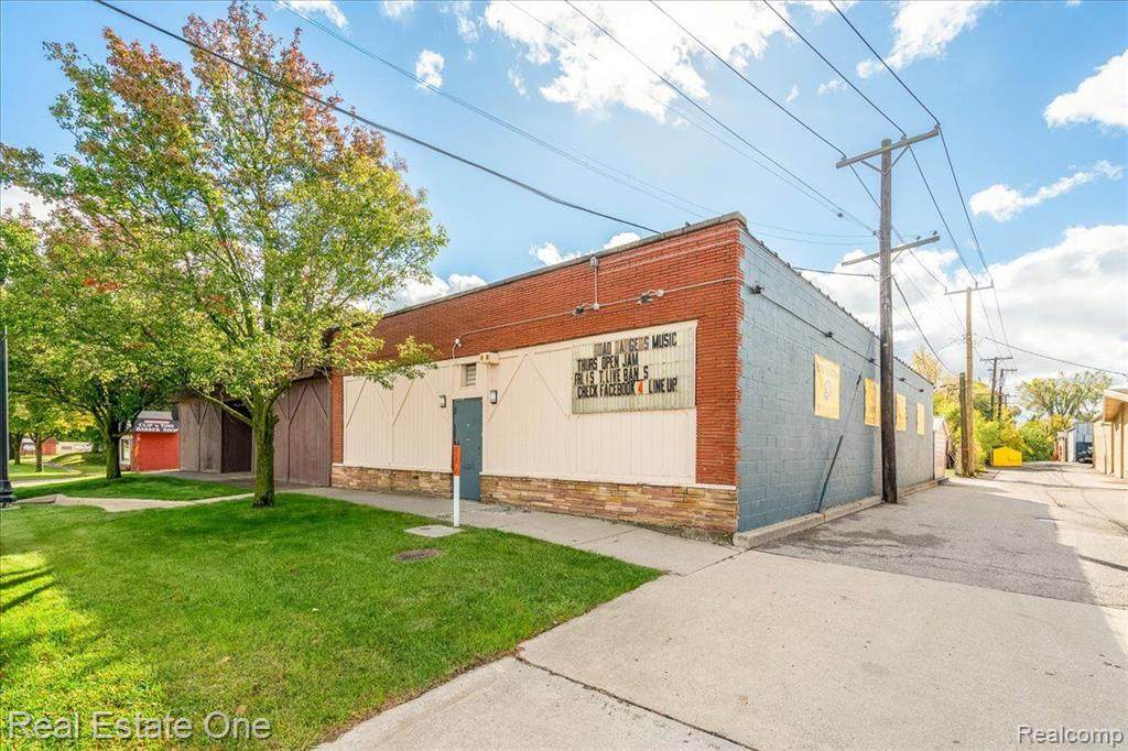 23925 Goddard Road - Photo 1