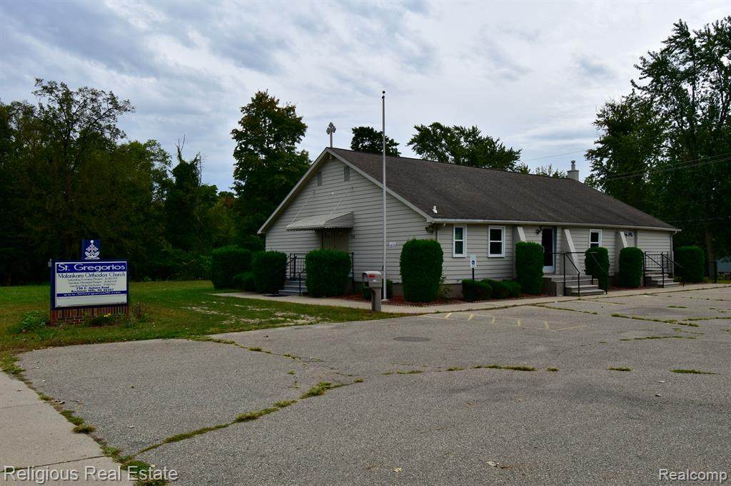 730 Auburn Road - Photo 1