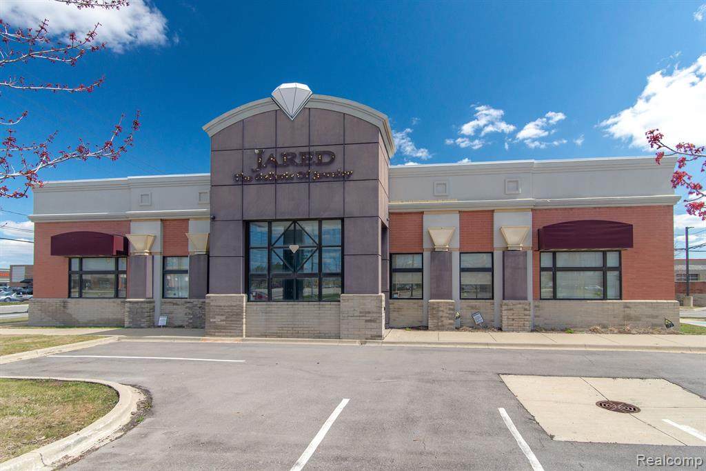 451 14 MILE Road - Photo 1