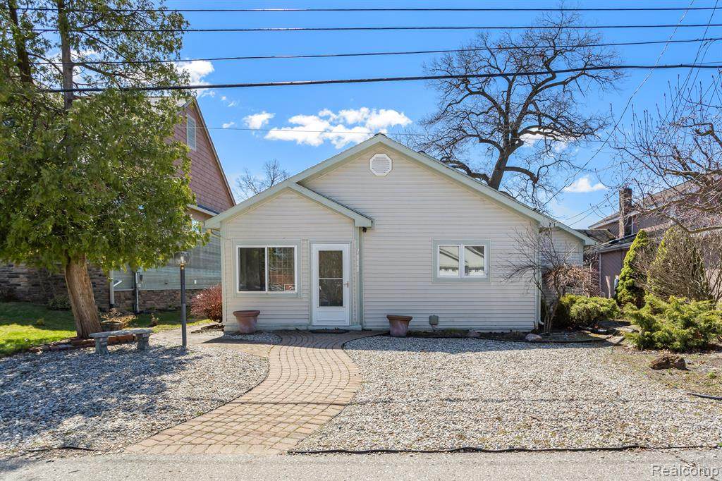 7989 Locklin - Photo 1