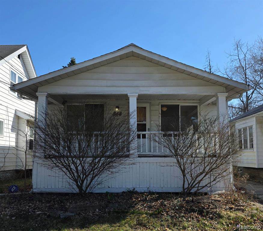 843 Ossington Avenue - Photo 1