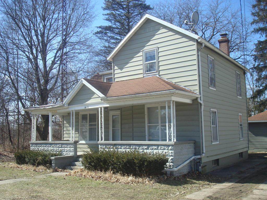 1610 5th Street - Photo 1