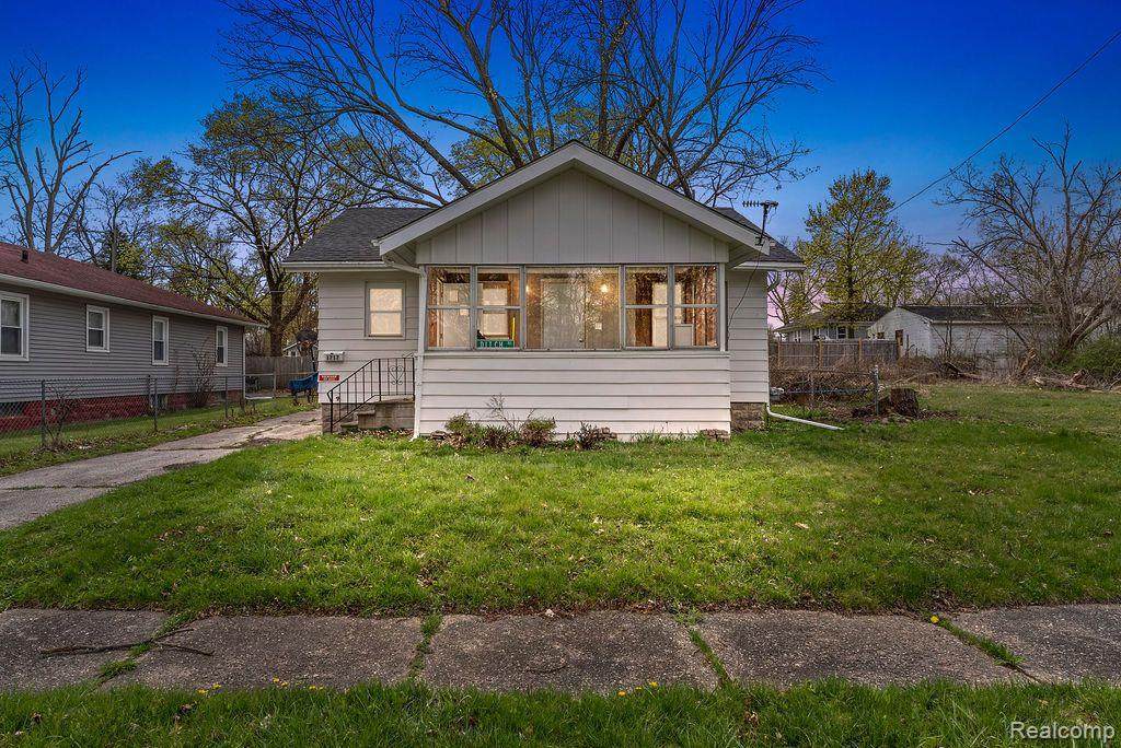1717 Wolcott Street - Photo 1