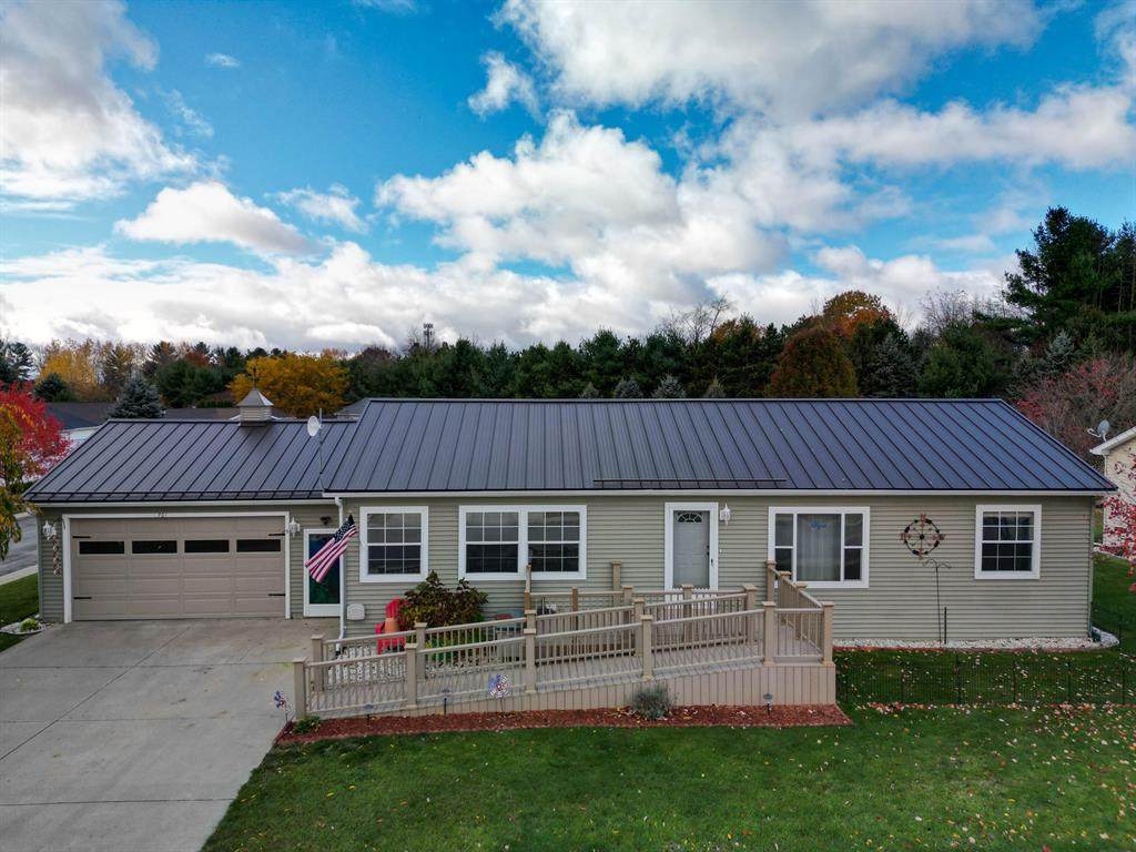 701 Peach Lane - Photo 1