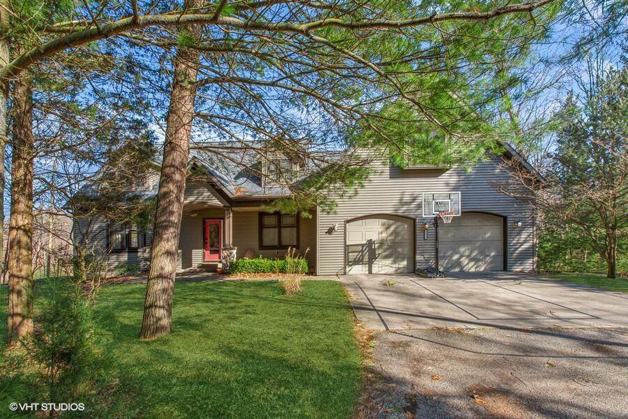 6439 Daniel Drive - Photo 1