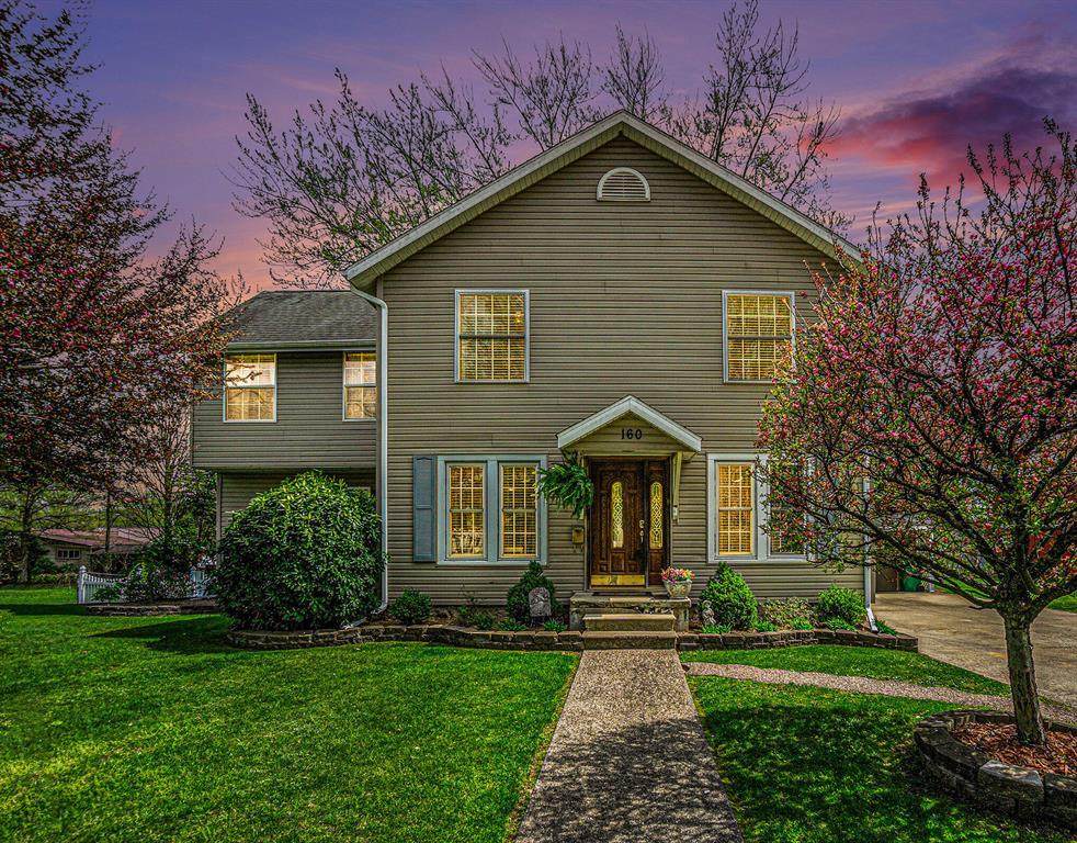 160 Race Street - Photo 1