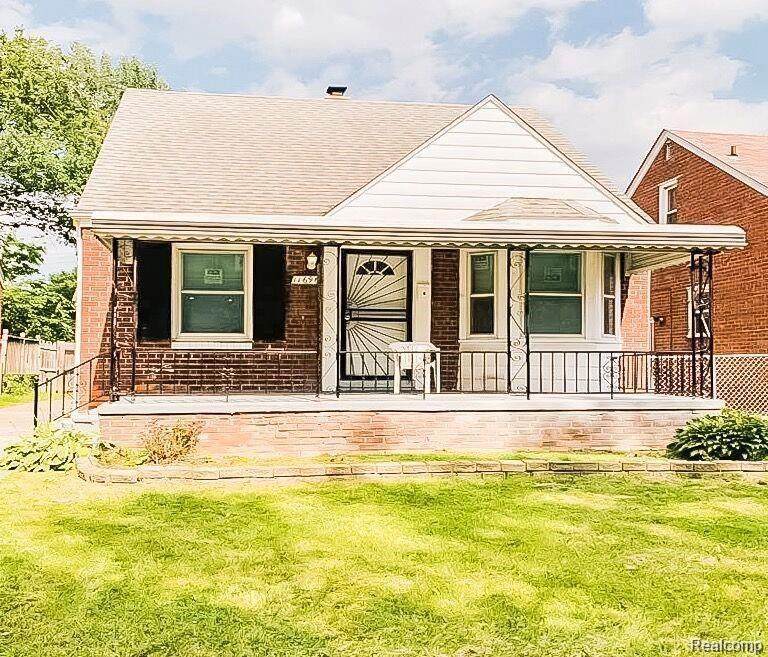 11696 Glastonbury Avenue - Photo 1