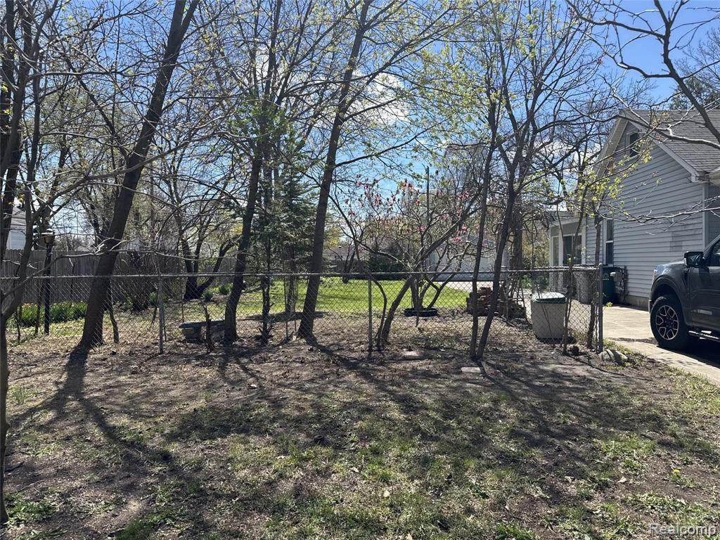 1236 Meyers Avenue - Photo 1