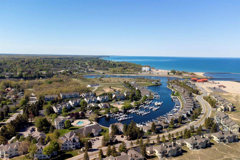 92 Marina Drive - Photo 1