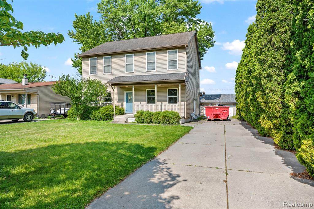 38821 Albert Boulevard - Photo 1