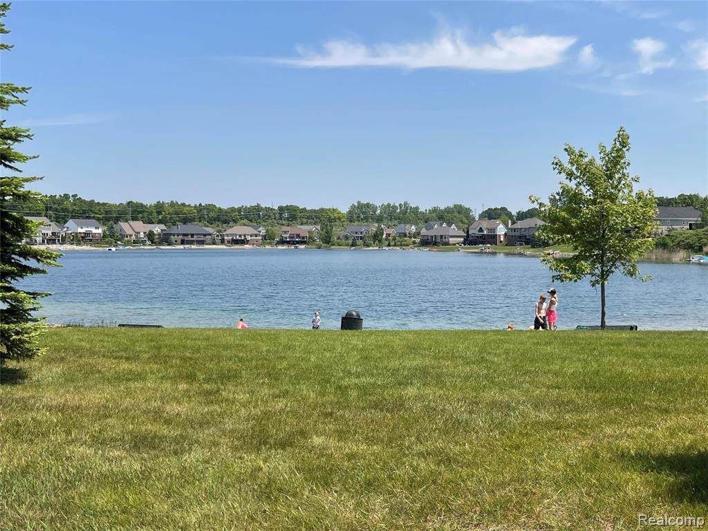 1170 Glass Lake Circle - Photo 1