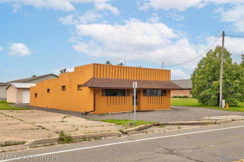 4015 Grand Blanc Road - Photo 1