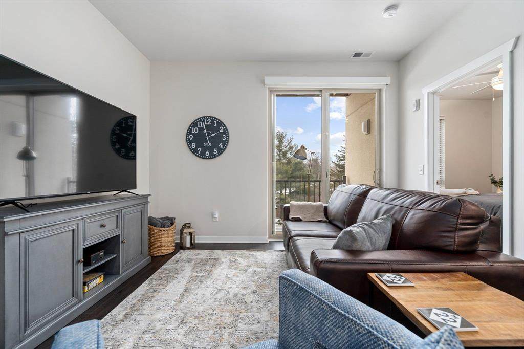 630 Garfield Avenue - Photo 1