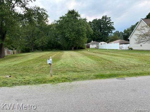 802 Oak Street - Photo 1