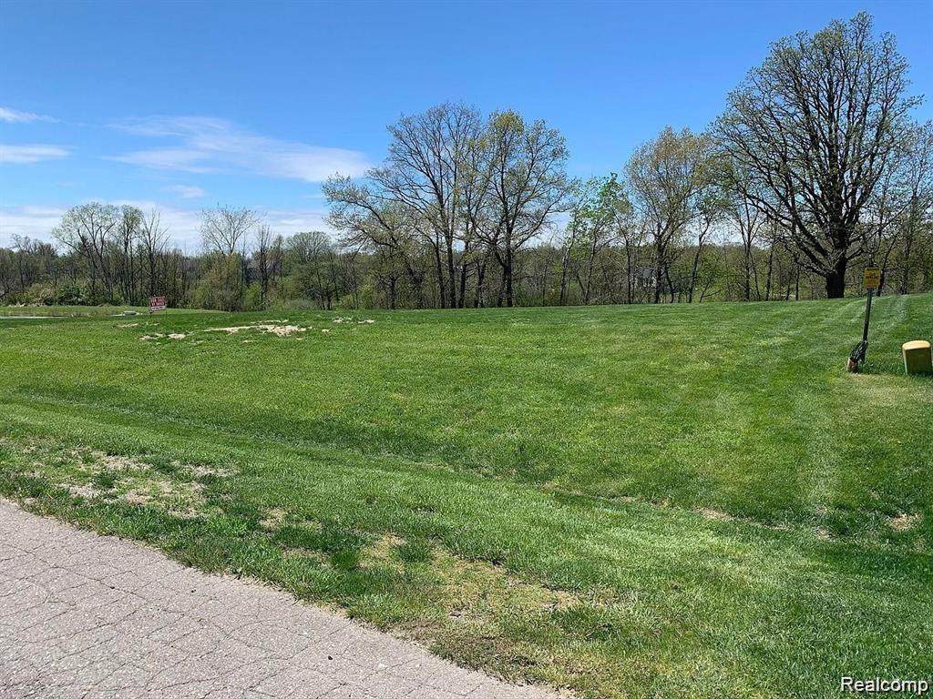 550 Pheasant Ridge Court - Photo 1