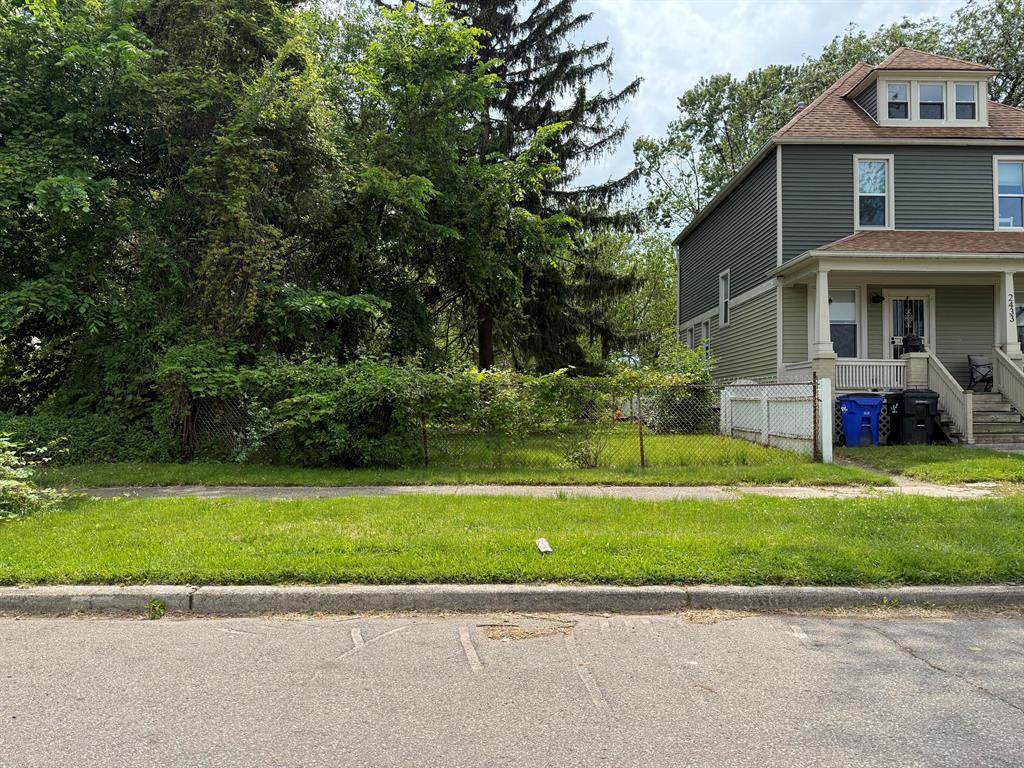 2427 Seyburn Street - Photo 1