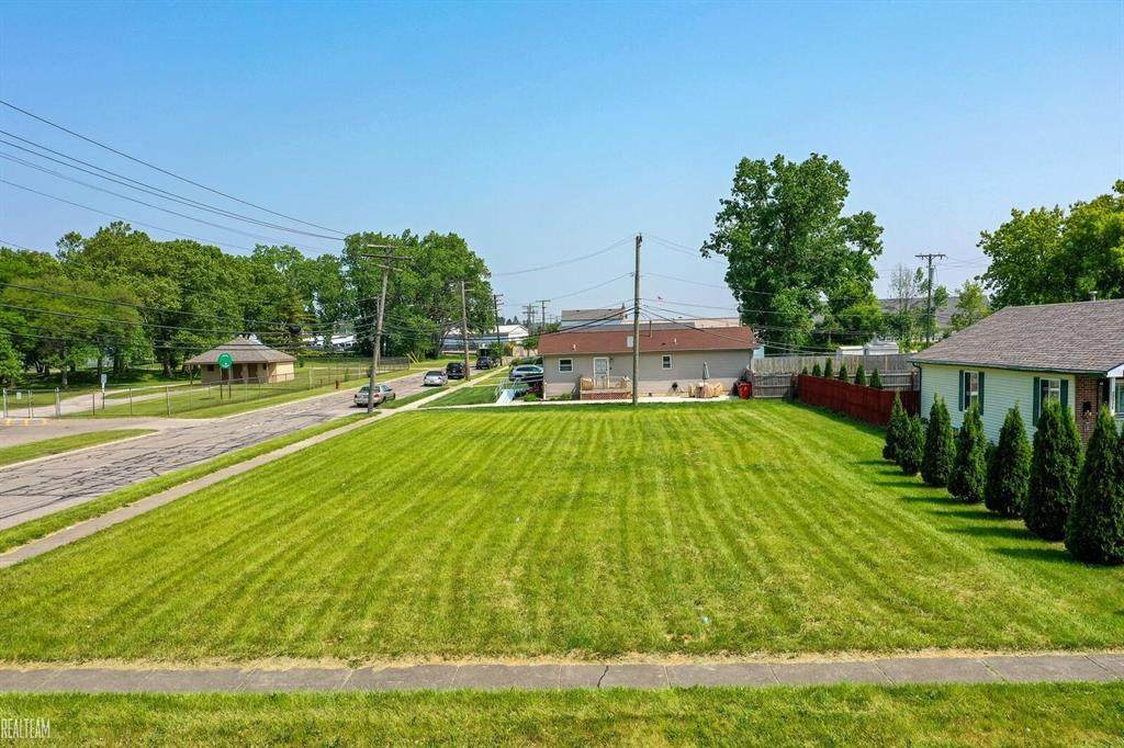 11 Oakdale Street - Photo 1