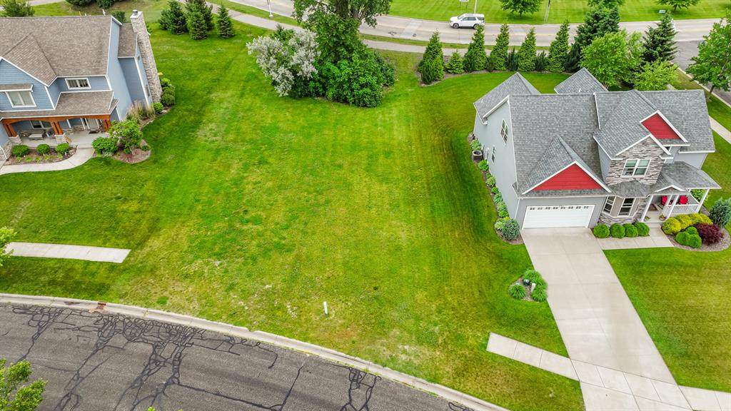 549 Dunewood - Photo 1
