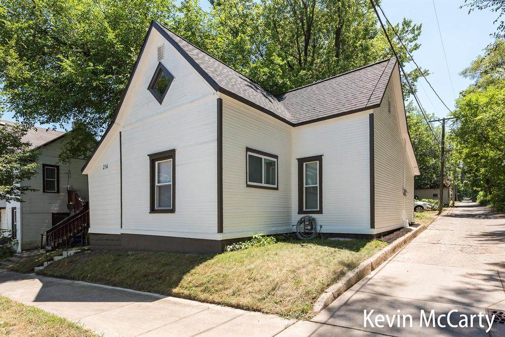 214 Bradford Street - Photo 1