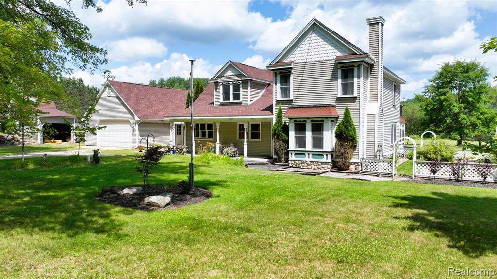 3733 Hoover Avenue - Photo 1