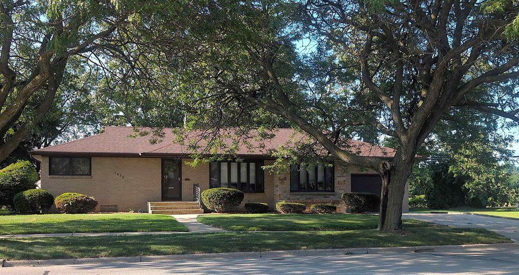 1223 North Drive - Photo 1