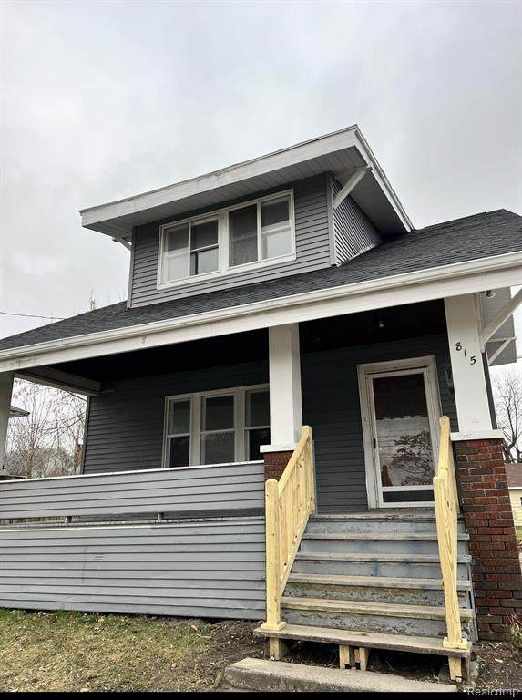 815 Genesee Avenue - Photo 1