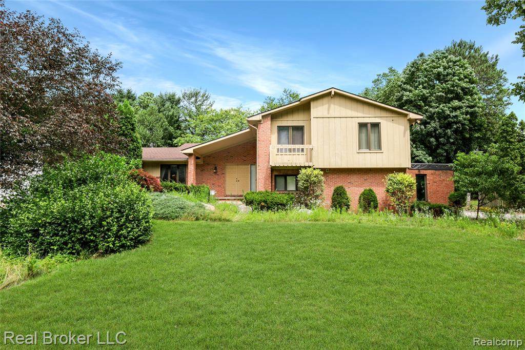 1321 Highland Meadows - Photo 1